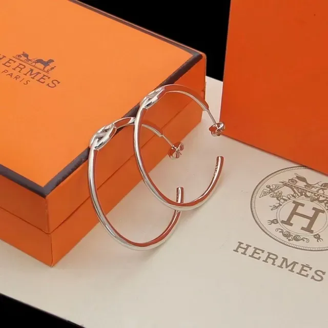 أقراط حلقية Hermès ذهبية ومينا أحمر 8