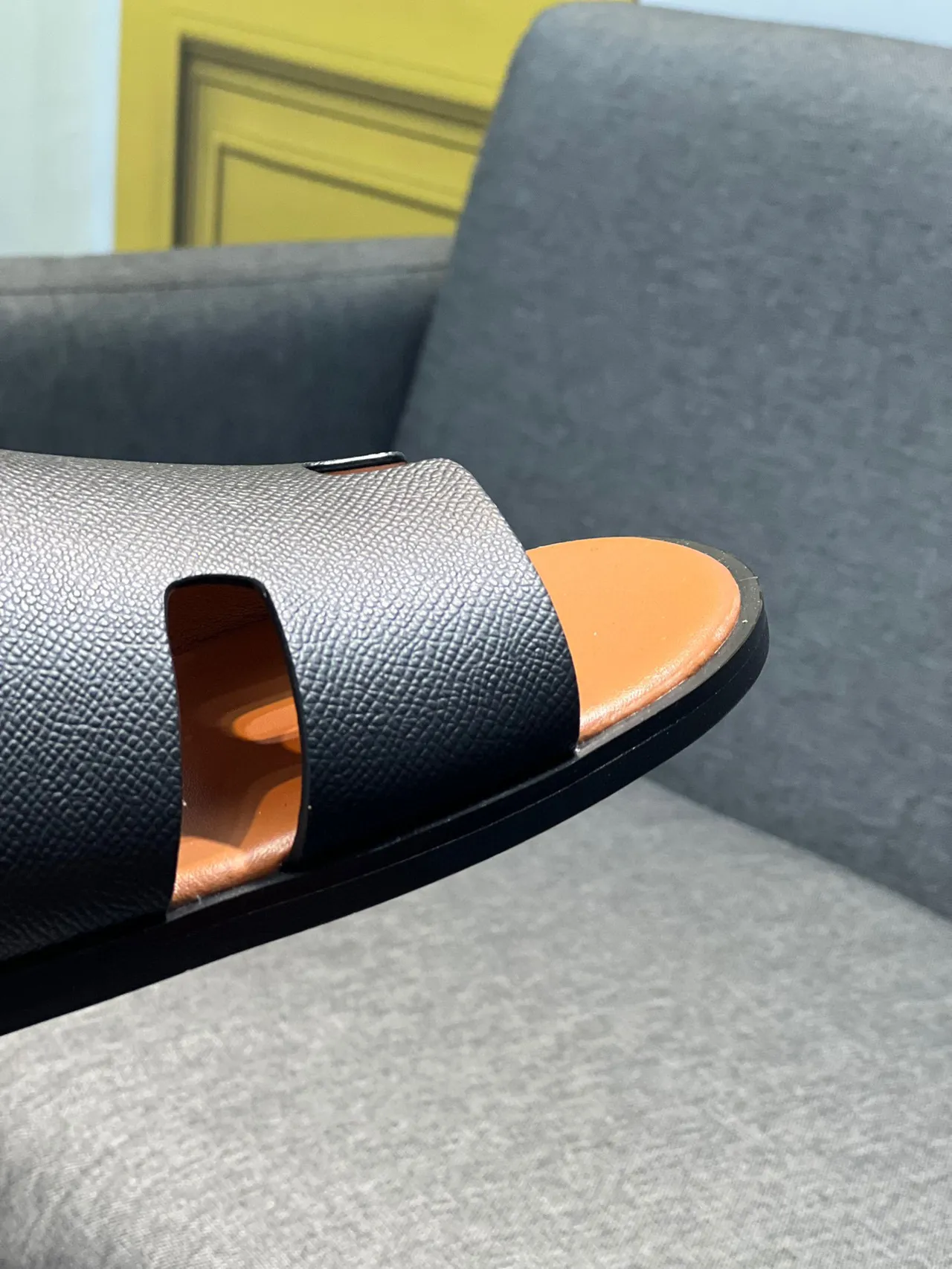 Hermès Oran Black and Tan Leather Slippers 3