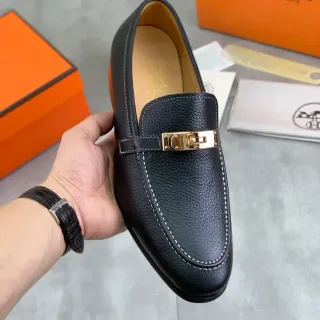 Mocasines Hermès Oran Negro Dorado Cuero Pebbled Hebilla Kelly