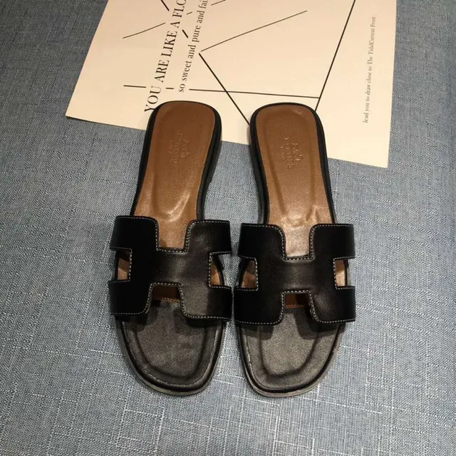 Hermès Oran Black Leather H-Strap Slippers 2