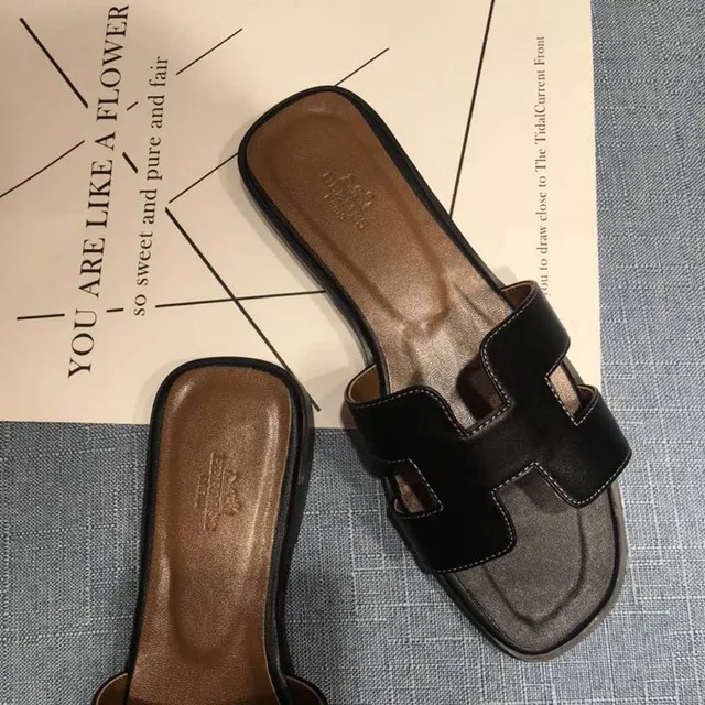 Hermès Oran Black Leather H-Strap Slippers 3