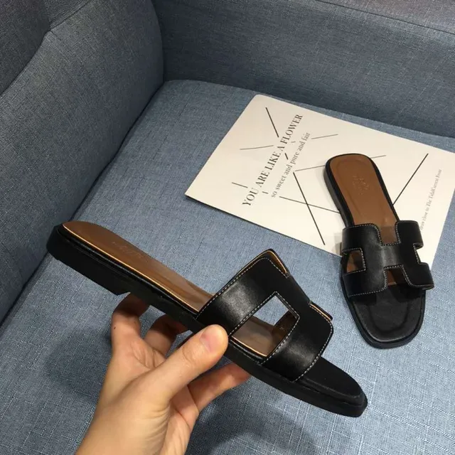 Hermès Oran Black Leather H-Strap Slippers 5