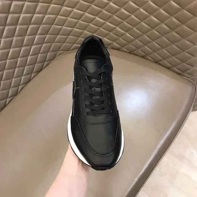 Hermès Oran Sneakers Lifestyle Cuir Noir Médaillon 5