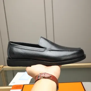 Hermès Oran Loafer Negro Cuero Granulado Slip-On Loafer