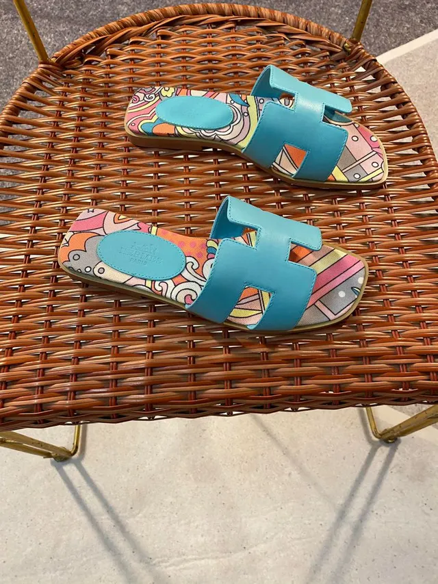 Hermès Oran Multicolor Printed Turquoise Leather Casual Sandals 3