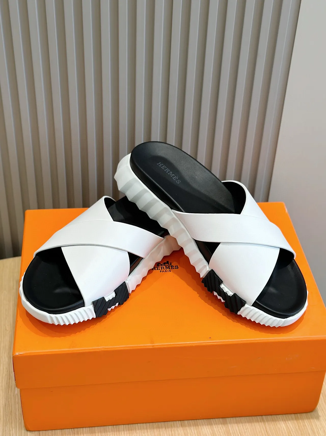 Hermès Oran White and Black Cross-Strap Slippers 7