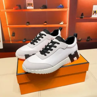 Hermès Oran White and Gray Lifestyle Sneakers