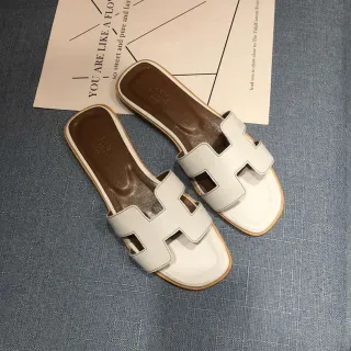 Hermès Oran White Leather H-Strap Slippers