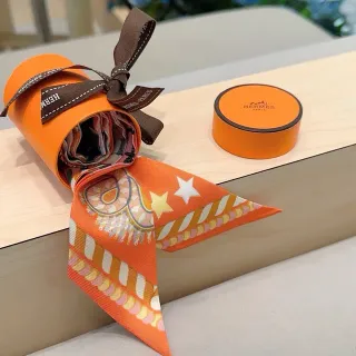 Hermès Twilly Orange Star 和图案丝巾