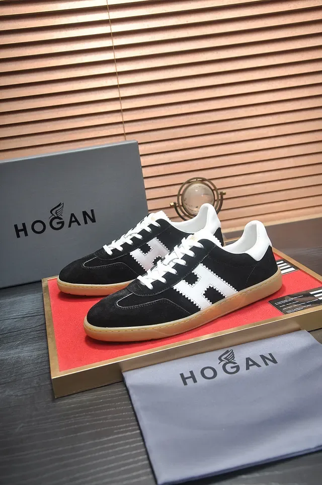 Hogan حذاء رياضي أسود أبيض سويدي سول كوم 5