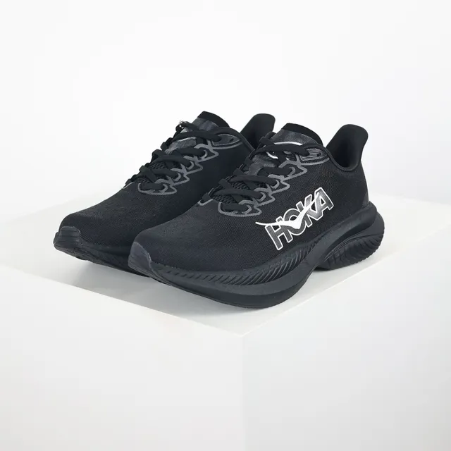 Hoka Noir Blanc Engineered Knit Upper Monocrome Chaussures de course 2
