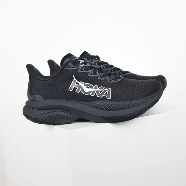 Hoka Noir Blanc Engineered Knit Upper Monocrome Chaussures de course 3
