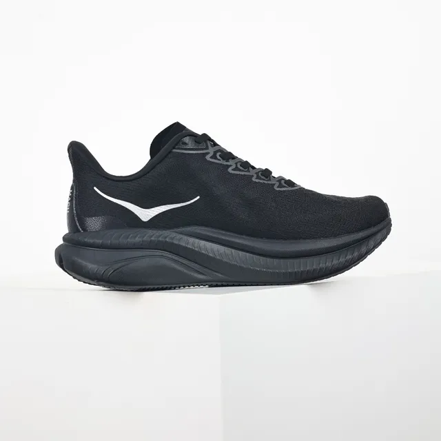 Hoka Noir Blanc Engineered Knit Upper Monocrome Chaussures de course 7