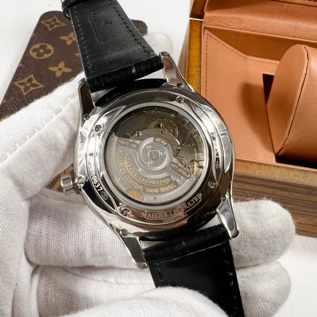 Jaeger-LeCoultre Master Ultra Thin Moon Black Dial Mechanical Watch 4