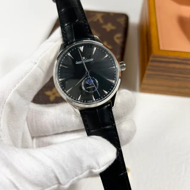 Jaeger-LeCoultre Master Ultra Thin Moon Black Dial Mechanical Watch 5