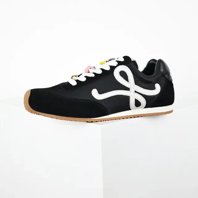 Loewe Flow Runner Black White Gum tênis lifestyle 9