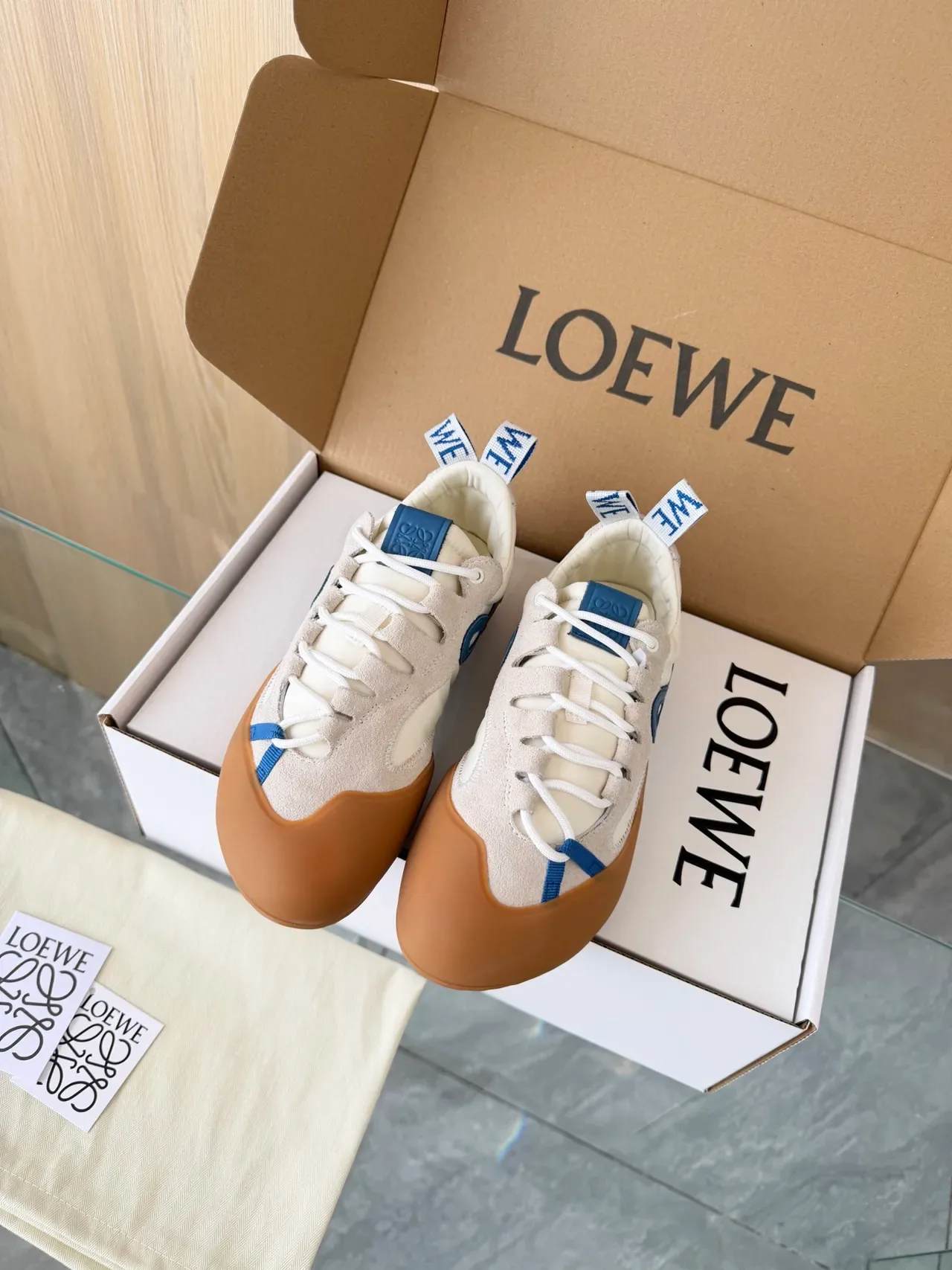 Loewe Flow Runner Tênis Lifestyle Off-White e Navy Anagram Strap 6