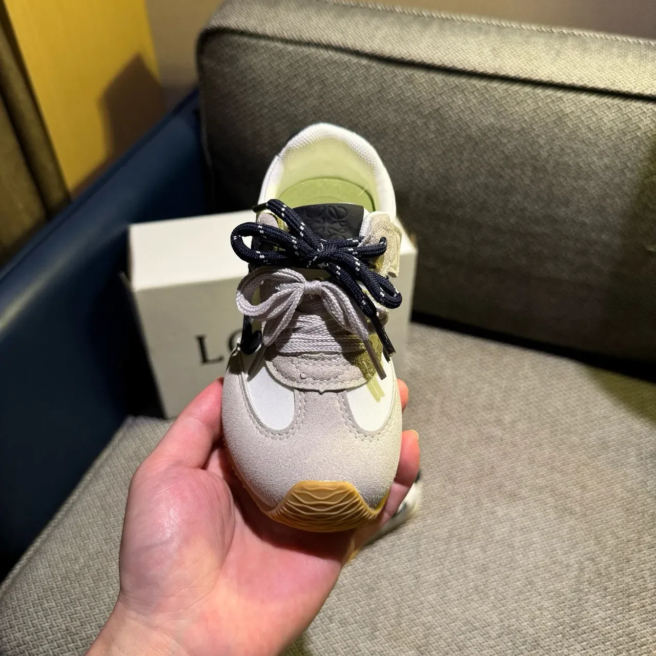 Loewe Flow Runner Chaussures lifestyle en daim rose beige 18