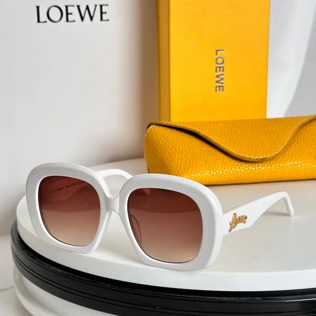 Loewe Óculos de Sol Quadrados Grandes Translucidos com Lente Rosa com Gradiente 3