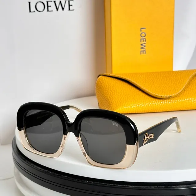 Loewe Óculos de Sol Quadrados Grandes Translucidos com Lente Rosa com Gradiente 6