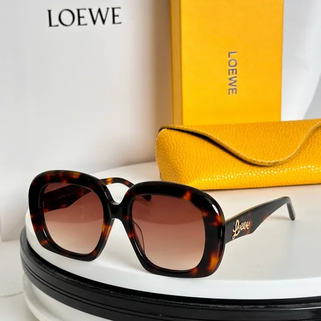 Loewe Óculos de Sol Quadrados Grandes Translucidos com Lente Rosa com Gradiente 8