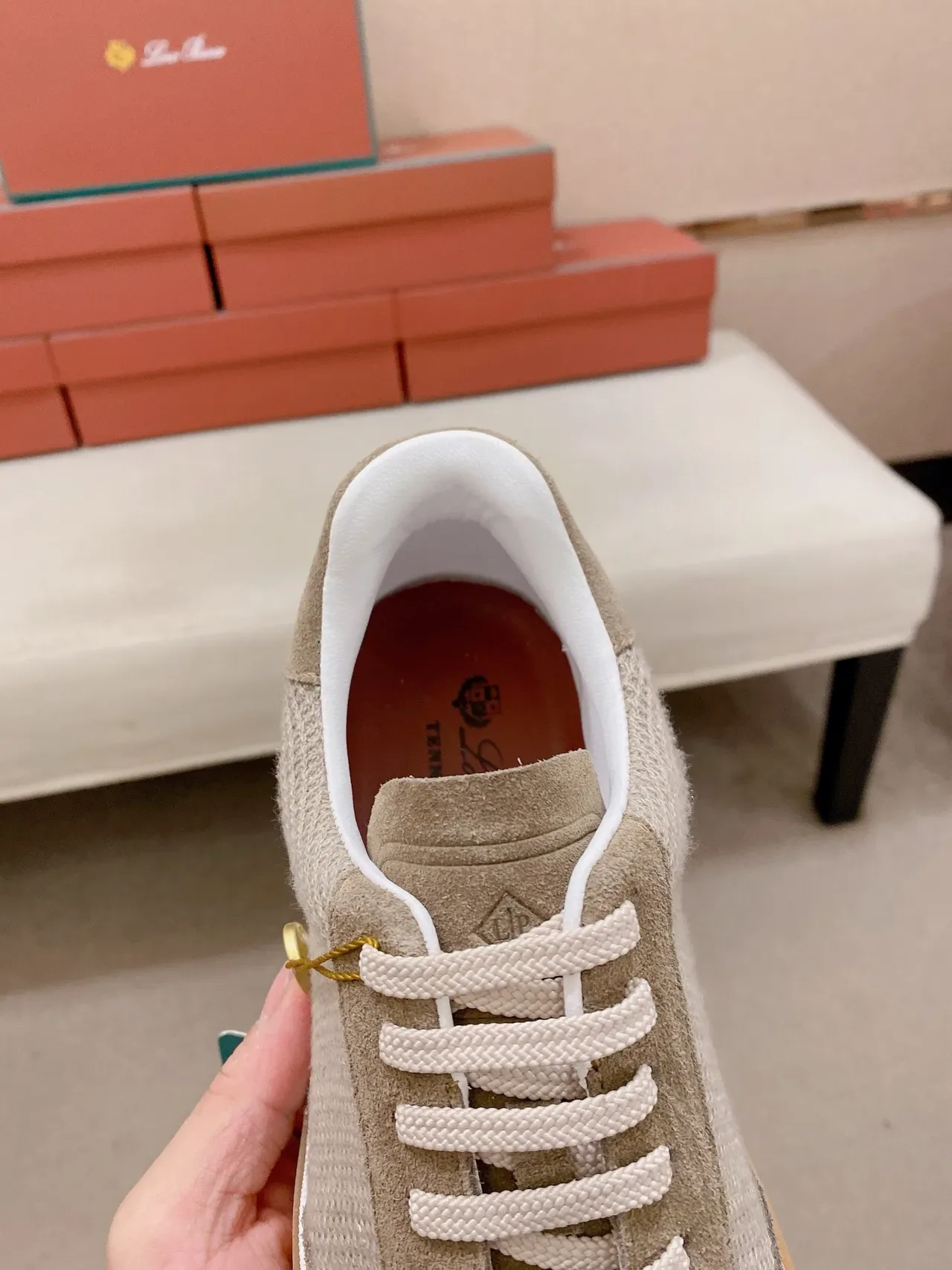 Loro Piana Beige Daim Maille Basket Lifestyle 3