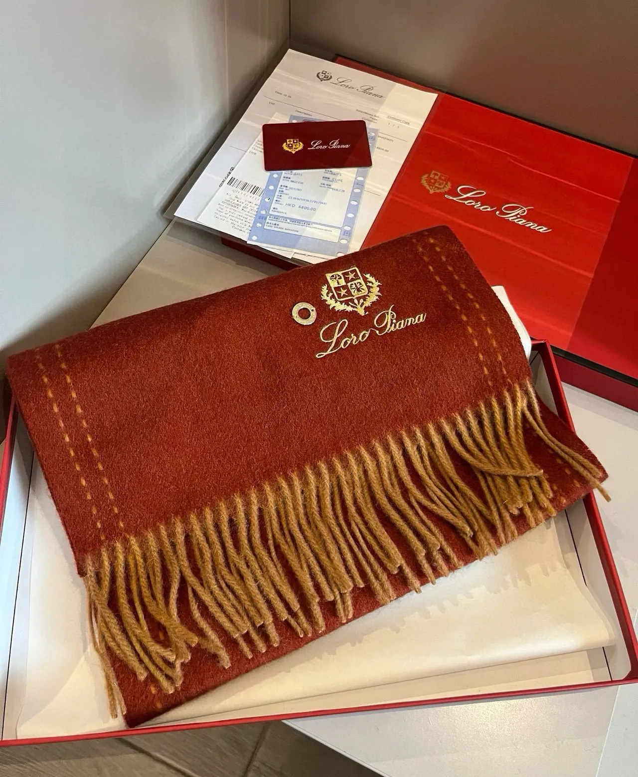 Loro Piana Crest brodé rouge rouille cachemire écharpe 6