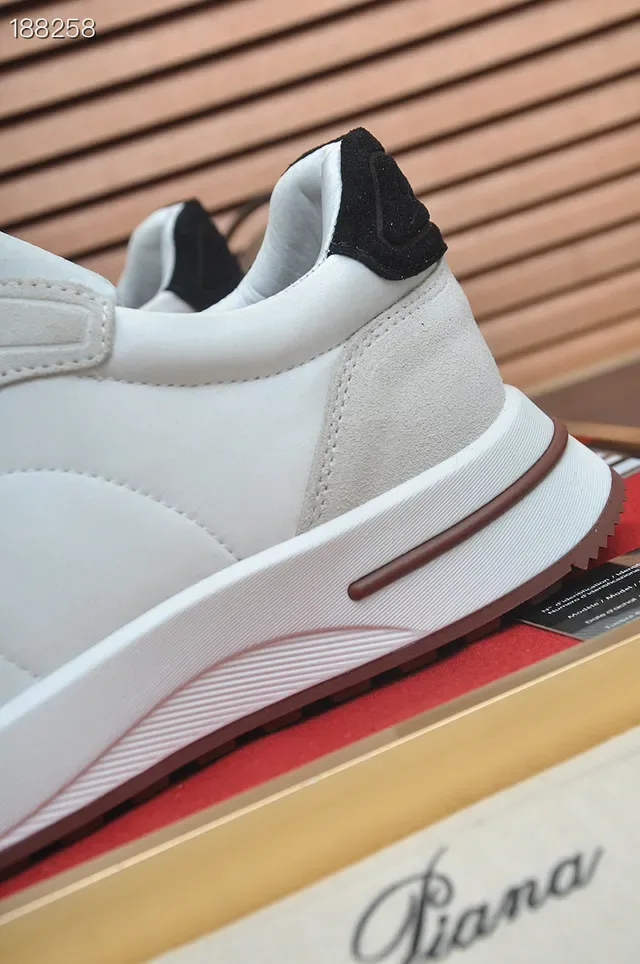 Loro Piana White and Beige chaussures lifestyle 3