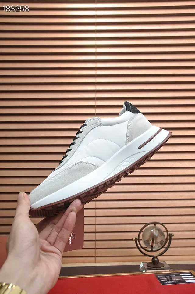 Loro Piana White and Beige chaussures lifestyle 7