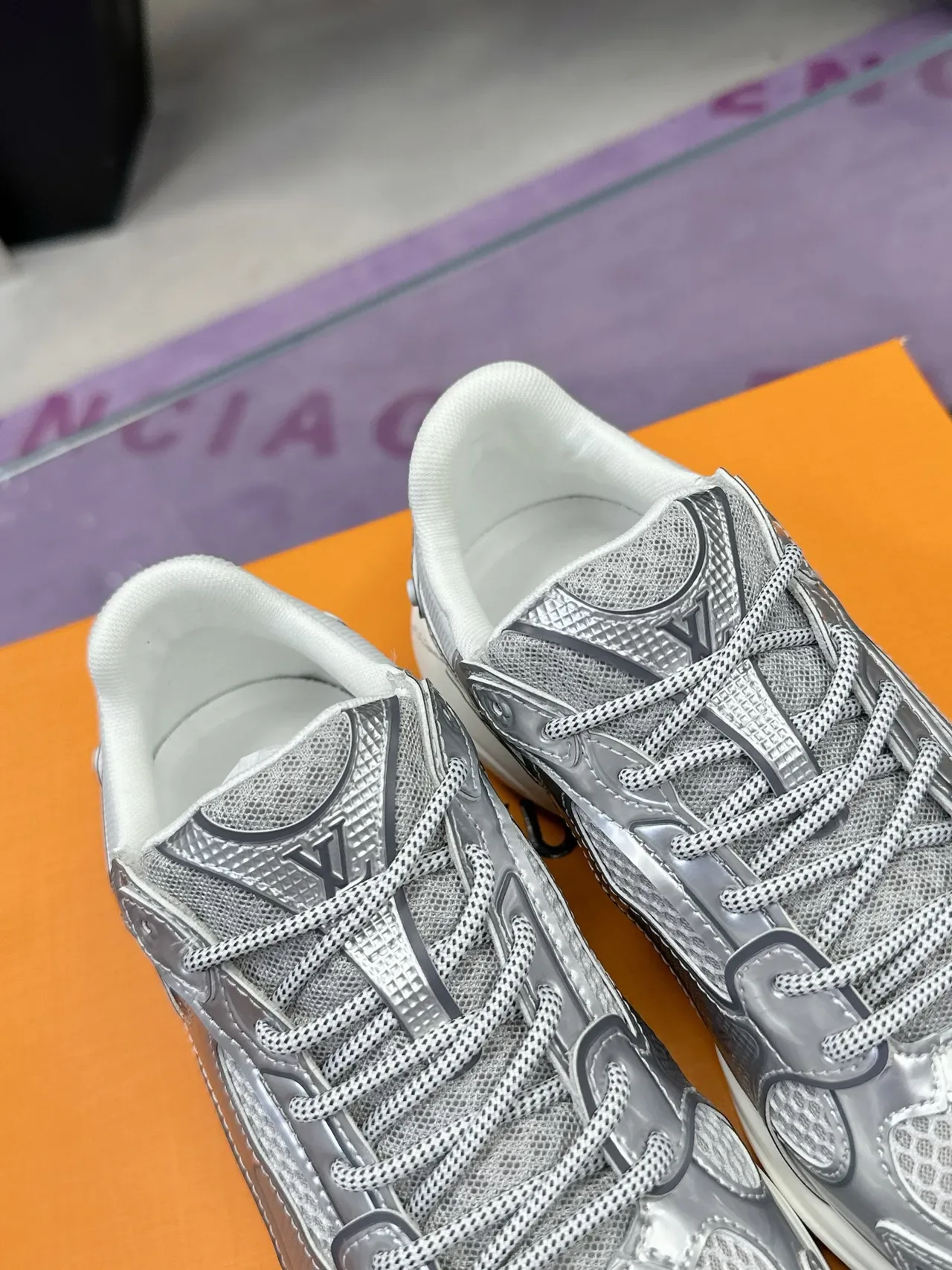 Louis Vuitton Arch Light Sneaker Metallic Silver Lifestyle Sneakers 3
