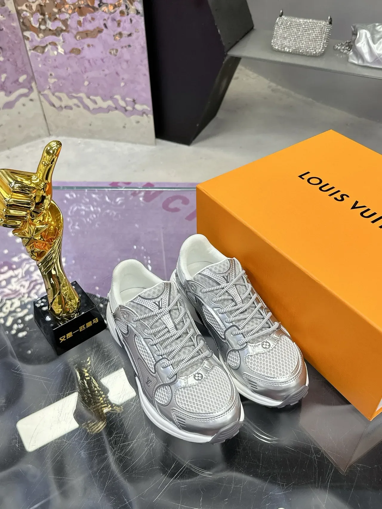 Louis Vuitton Arch Light Sneaker Metallic Silver Lifestyle Sneakers 5