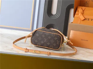 Louis Vuitton حقيبة دلو جلد بيج ذهبي مطبوع بمونوجرام حزام سلسلة 7