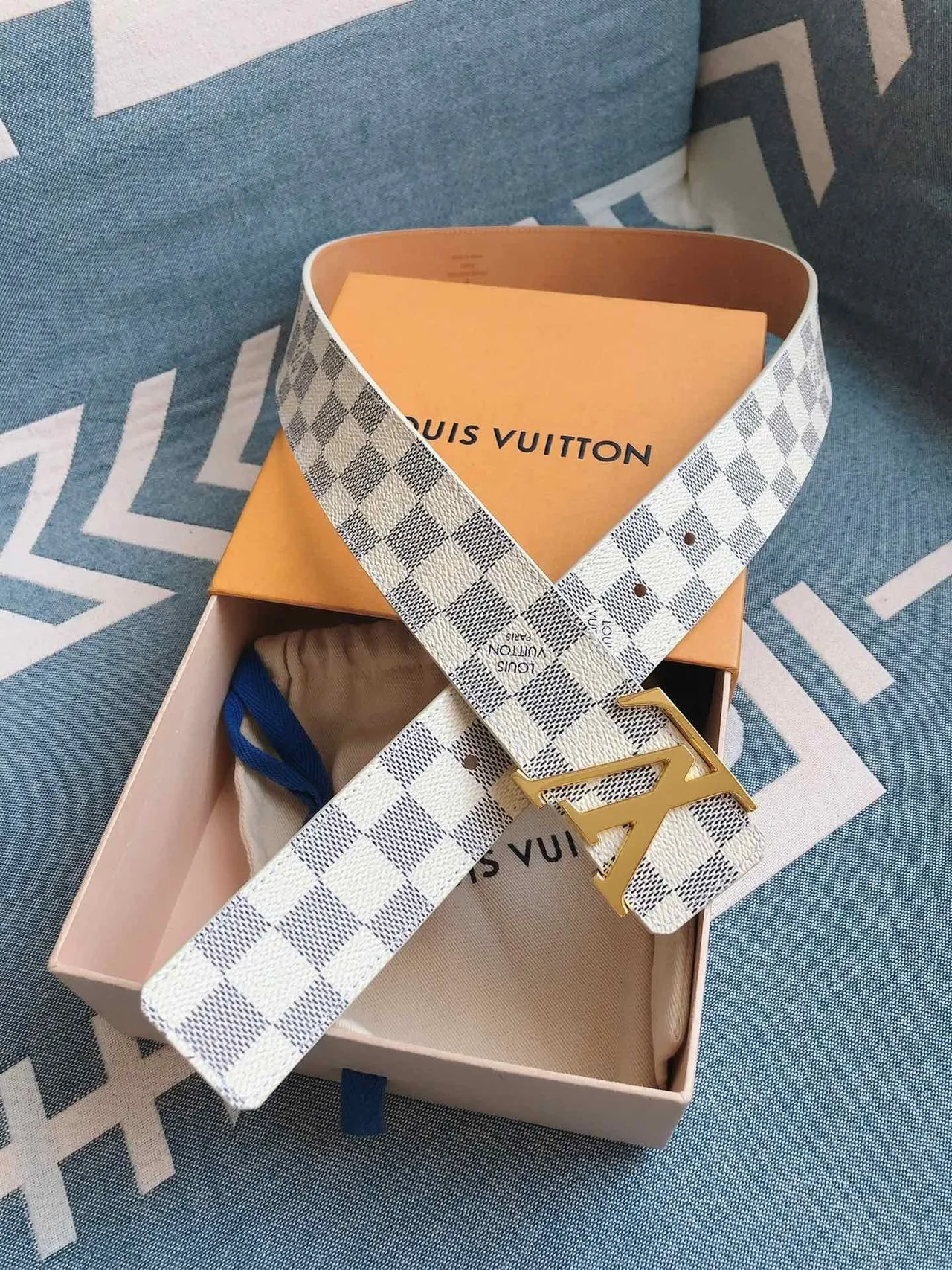 Louis Vuitton Beige Navy Damier Azur Canvas Gold-Tone LV Buckle Leather Belt 2