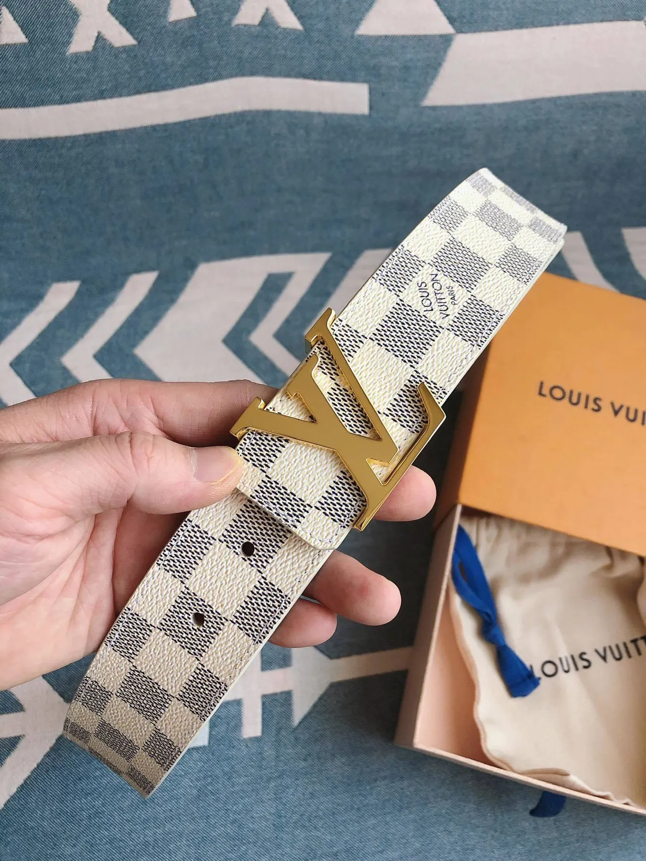 Louis Vuitton Beige Navy Damier Azur Canvas Gold-Tone LV Buckle Leather Belt 3