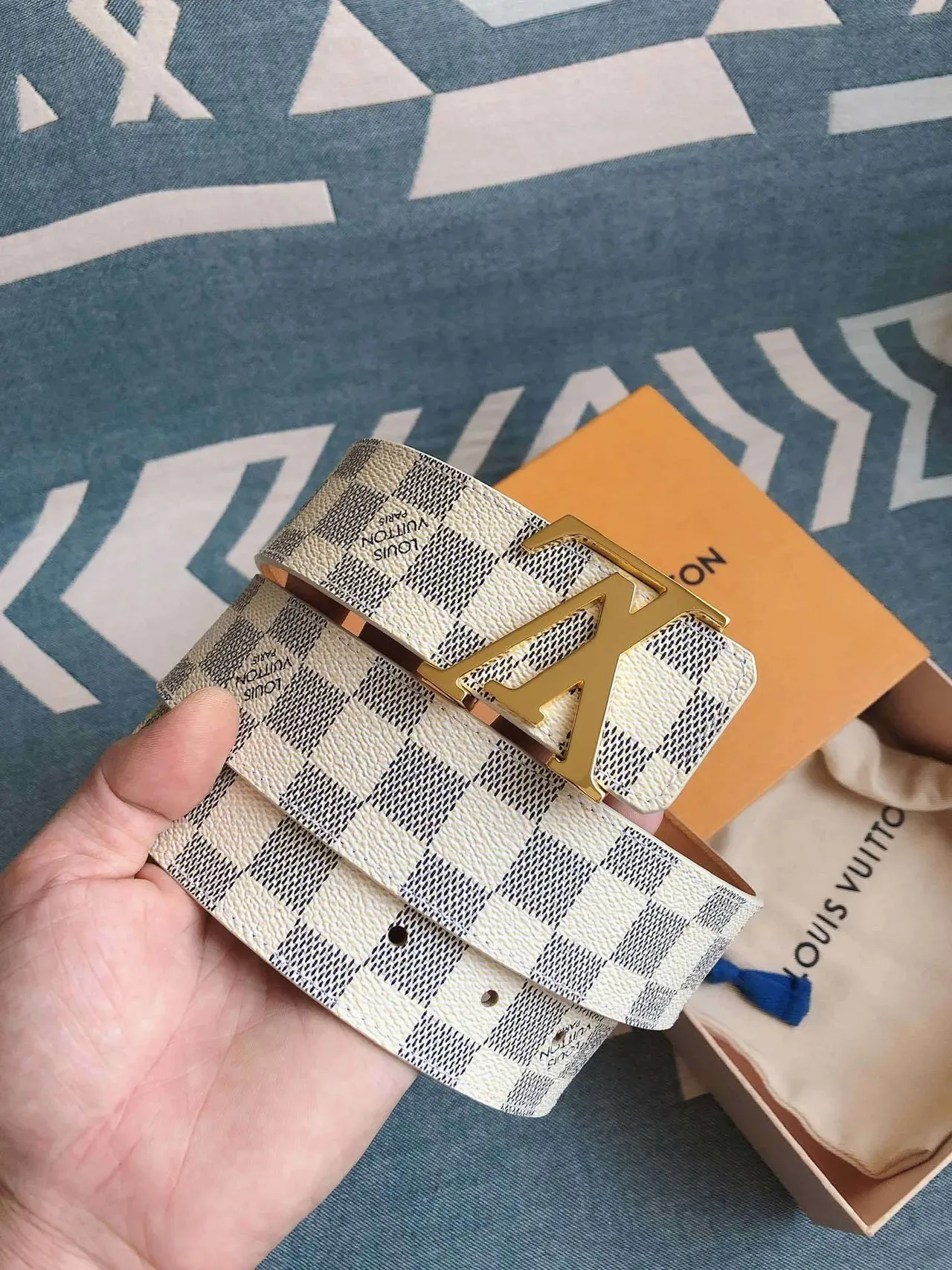 Louis Vuitton Beige Navy Damier Azur Canvas Gold-Tone LV Buckle Leather Belt 4