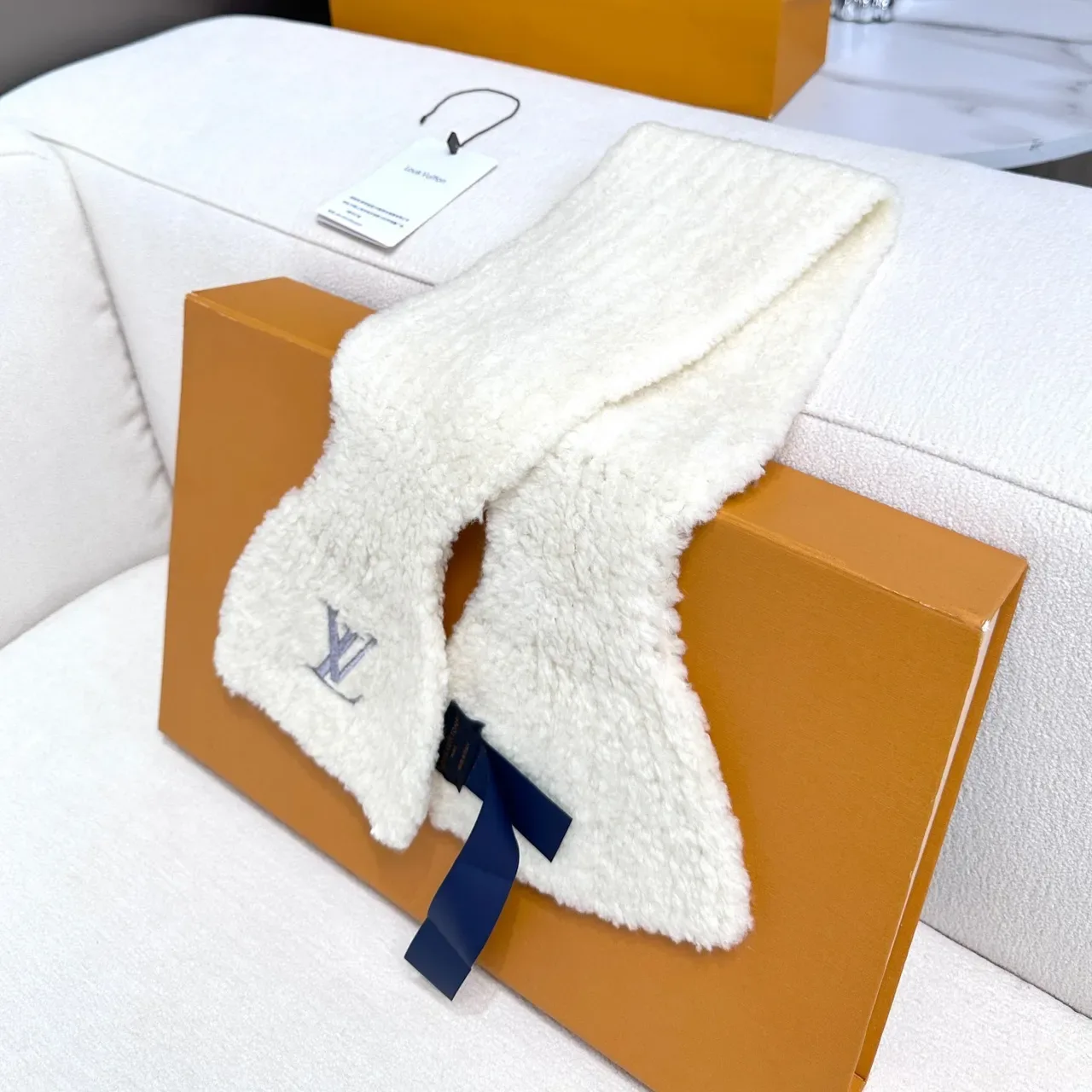 Louis Vuitton Beige Silver Plush Looped Knit Embroidered Monogram Scarve 4