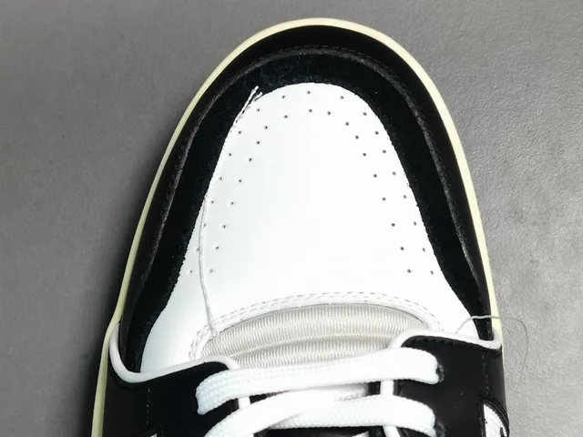Louis Vuitton Black Blue Layered Leather And Synthetic Upper Cursive Signature Detail Lifestyle Sneakers 2