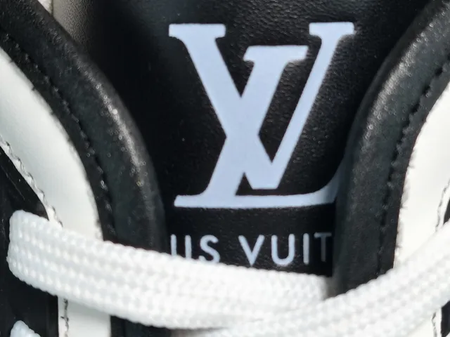 Louis Vuitton Black Blue Layered Leather And Synthetic Upper Cursive Signature Detail Lifestyle Sneakers 4