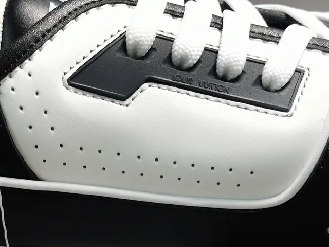 Louis Vuitton Black Blue Layered Leather And Synthetic Upper Cursive Signature Detail Lifestyle Sneakers 6