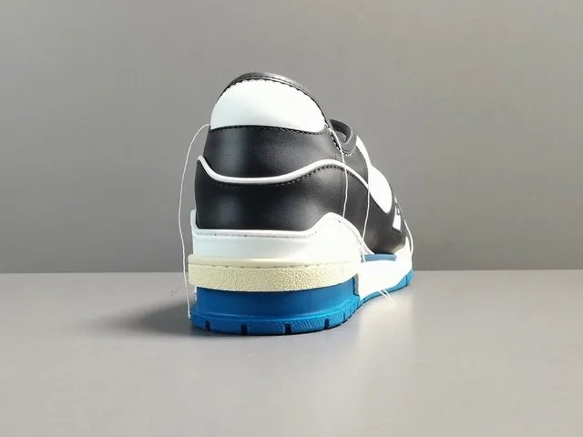 Louis Vuitton Black Blue Layered Leather And Synthetic Upper Cursive Signature Detail Lifestyle Sneakers 11