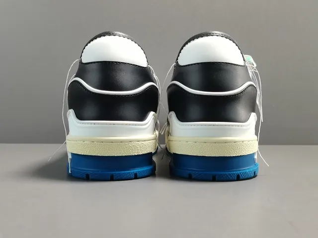 Louis Vuitton Black Blue Layered Leather And Synthetic Upper Cursive Signature Detail Lifestyle Sneakers 12