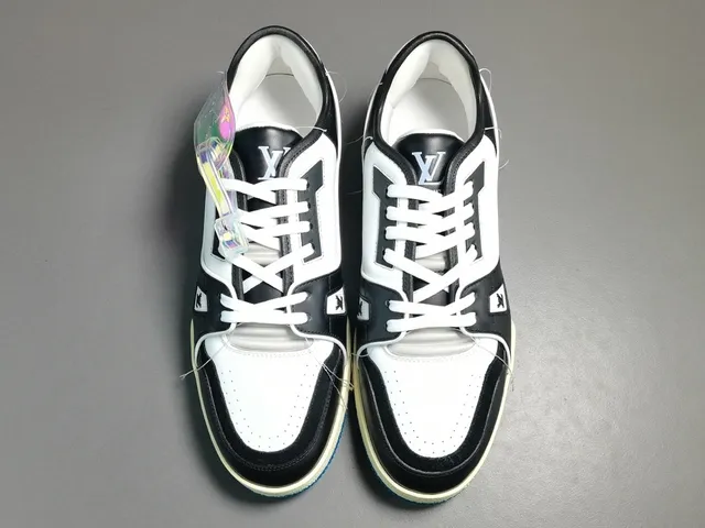 Louis Vuitton Black Blue Layered Leather And Synthetic Upper Cursive Signature Detail Lifestyle Sneakers 18