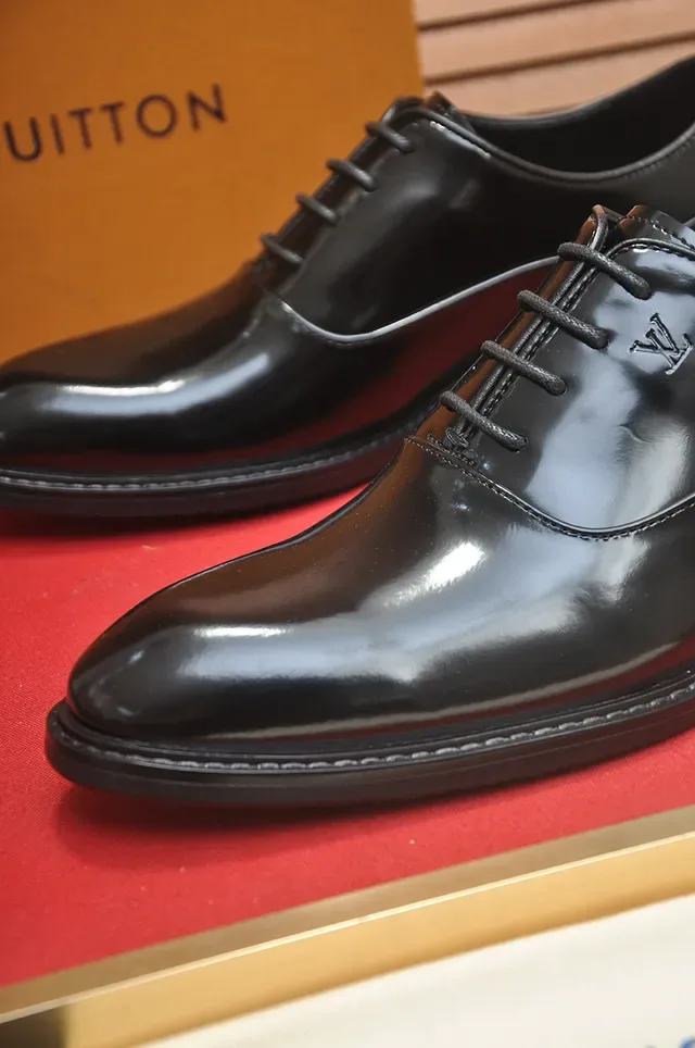 Louis Vuitton Black Glossy Cap-Toe Oxford Shoes 2
