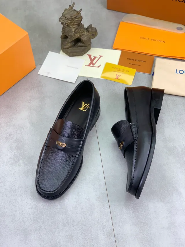 Louis Vuitton Black Gold Pebbled Leather Metal LV Buckle Strap Loafer 6