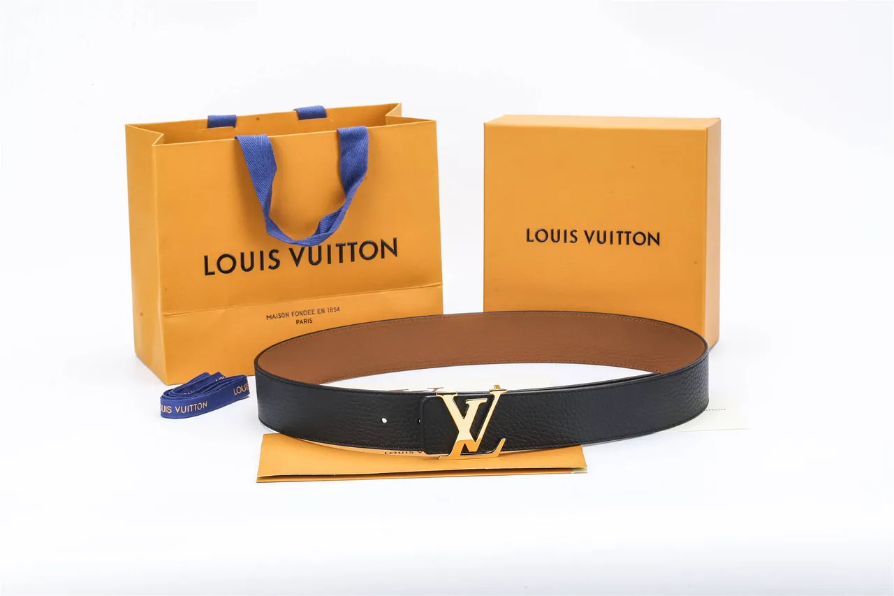 Louis Vuitton Black Gold Pebbled Monogram Buckle Leather Belt 2