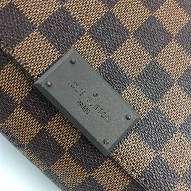 路易威登黑色灰色Damier Graphite Canvas可调节织带信使包 4
