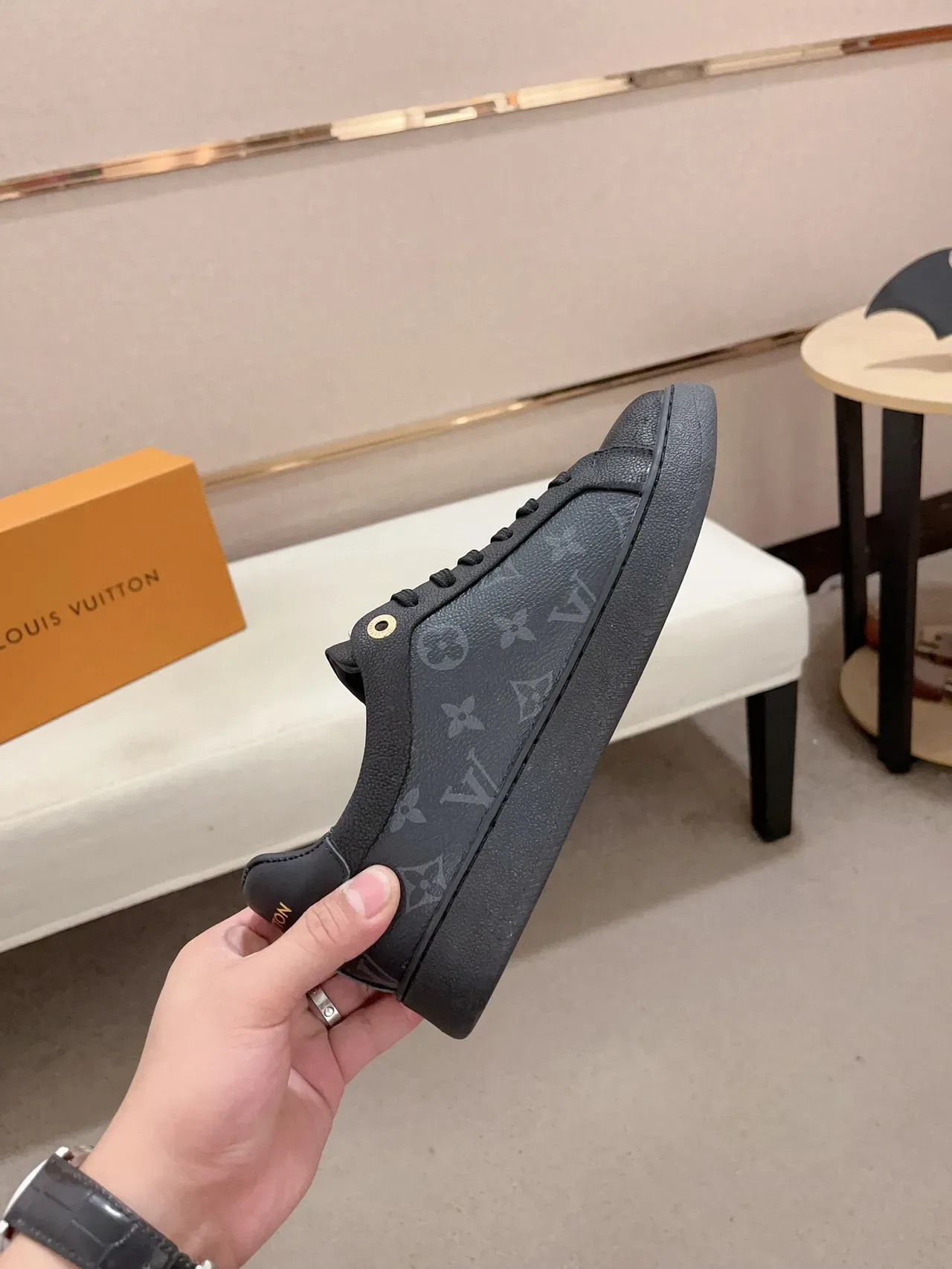 Louis Vuitton Noir Monogram Toile Cuir Embout d'Achille baskets lifestyle 5