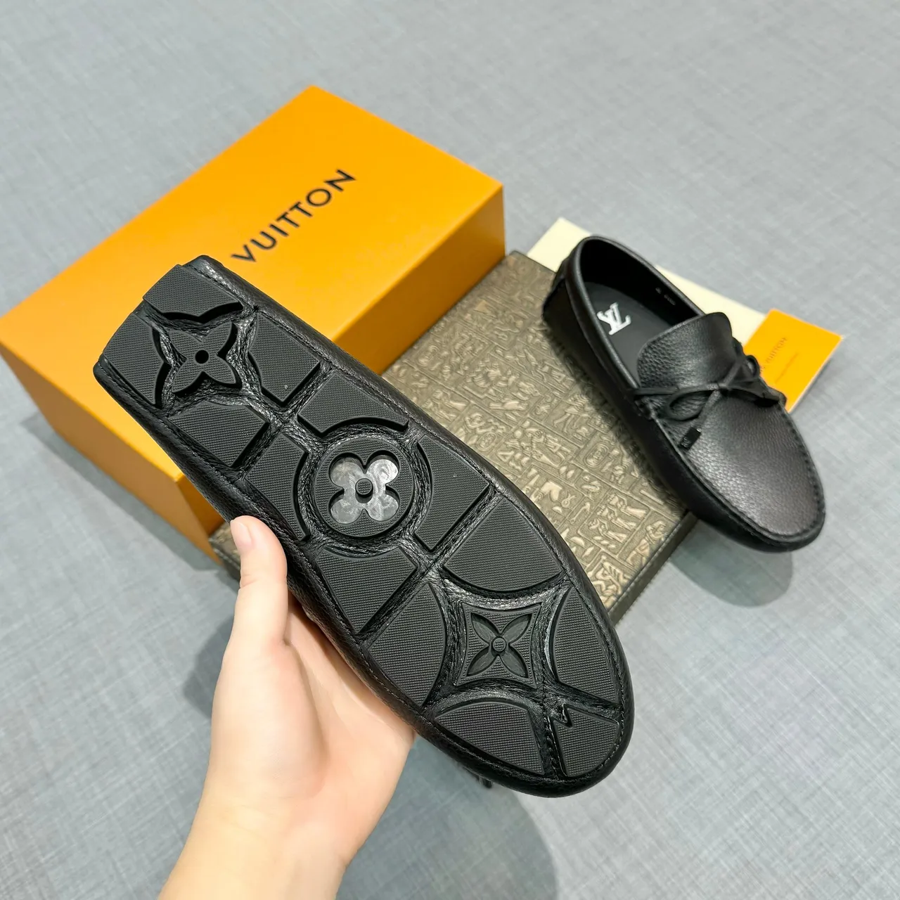 Louis Vuitton Black Pebbled Leather Knotted Strap Loafer 5