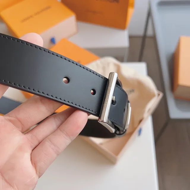 Louis Vuitton Black Silver Smooth Rectangular Buckle Leather Belt 2