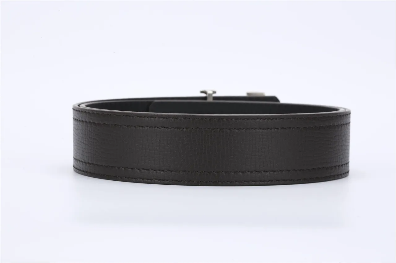 Louis Vuitton Black Silver Textured Grain Interlocking LV Monogram Buckle Leather Belt 2